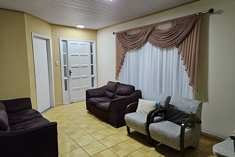 Casa Aconchegante a 600m da Praia no Bairro da Barra